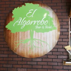 El Algarrobo - The sign