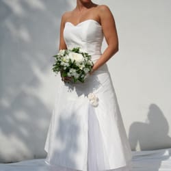 Dressmaker Braut & Abendmode - Freches Brautkleid im Stiel der 50er