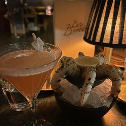Bar Bambino - Paper plane and shrimp appetizer