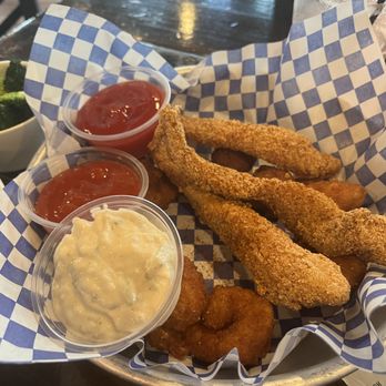 HT Seafood Company - Seafood Near Me - Pearland, Texas
