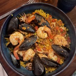 Sea Smoke Waterfront Grill - Crunchy paella