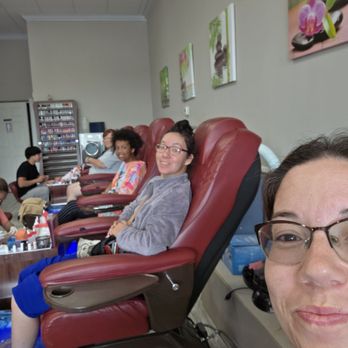 Color Nails and Spa - Nail Salons Near Me - Branson, Missouri