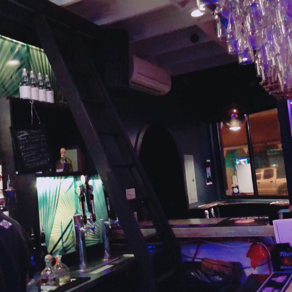 Wai Bar - Bars Near Me - Wailuku, Hawaii Wai Bar - Bars Near Me - Wailuku, Hawaii