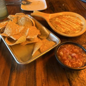 A-Mari-Mix Restaurant - Bean Dip With pico de gallo and Chips - Mexican Near Me - Miami, Florida A-Mari-Mix Restaurant - Bean Dip With pico de gallo and Chips - Mexican Near Me - Miami, Florida