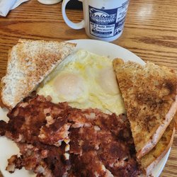 C & R Homestyle Cafe - Hash and eggs