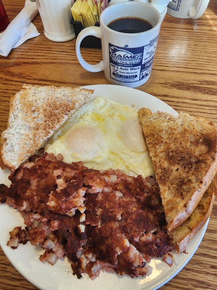 C & R HOMESTYLE CAFE Updated September 2024 1027 4th Ave, Lake