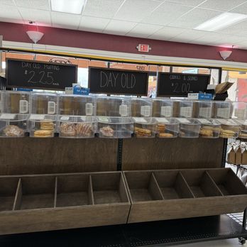 Great Basin Bakery - Inside - Bakeries Near Me - Bishop, California