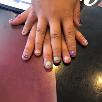 Rainbow Nail & Spa - Just got my nieces nail done there and she loves it. They really took their time. - Nail Salons Near Me - Kahului, Hawaii