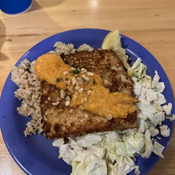 Coconut's Fish Cafe - Kamaole - Macadamia Nut Crusted Mahi Mahi, Have them put the sauce on the side, it doesn't add to the fish at all - Seafood Near Me - Kihei, Hawaii