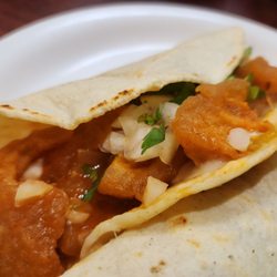 Taqueria Becerra - Taco Chicharrones Rojo