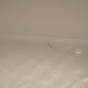 The Clyde Hotel - Hair in tub - Hotels Near Me - Albuquerque, New Mexico