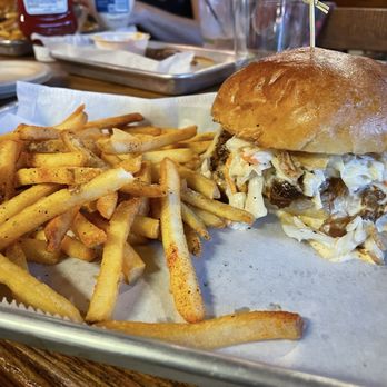 Foggy Goggle - BBQ pork sandwich - New American Near Me - Champion, Pennsylvania