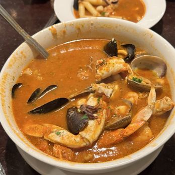 Sotto Mare - The "Best Damn Crab Cioppino" - Seafood Near Me - San Francisco, California Sotto Mare - The "Best Damn Crab Cioppino" - Seafood Near Me - San Francisco, California