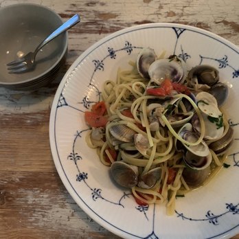 Highway Restaurant and Bar - Linguini and Clams - New American Near Me - East Hampton, New York