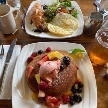Mominette - Pancake and croissants. Pancake was like cake. Great choice by me. - French Near Me - Brooklyn, New York Mominette - Pancake and croissants. Pancake was like cake. Great choice by me. - French Near Me - Brooklyn, New York