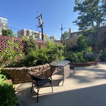 Queen Anne Bed & Breakfast Inn - Patio Garden area in the back - Bed & Breakfast Near Me - Denver, Colorado Queen Anne Bed & Breakfast Inn - Patio Garden area in the back - Bed & Breakfast Near Me - Denver, Colorado