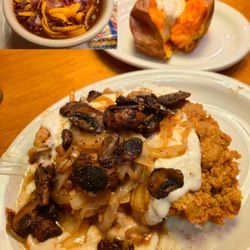 Texas Roadhouse - Country fried streak & chili
