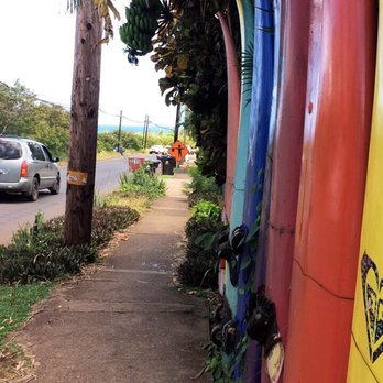 Aloha Surf Hostel - Front of the hostel and views of the ocean! - Hotels Near Me - Paia, Hawaii Aloha Surf Hostel - Front of the hostel and views of the ocean! - Hotels Near Me - Paia, Hawaii
