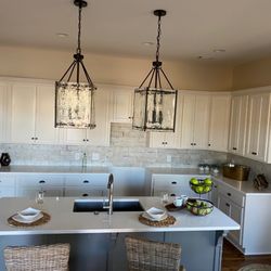 Marble Look Quartz - Calacatta Venezia