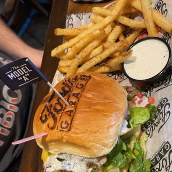 Ford's Garage Wesley Chapel - Burgers Near Me - Lutz, Florida