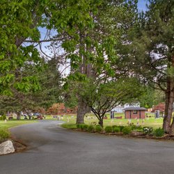 Beck’s Restlawn