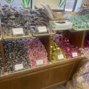 Cerreta Fine Chocolates - Candy Stores Near Me - Glendale, Arizona Cerreta Fine Chocolates - Candy Stores Near Me - Glendale, Arizona