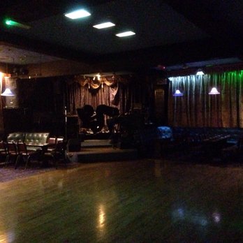 Dockers Club - Social Clubs Near Me - Belfast, BFS