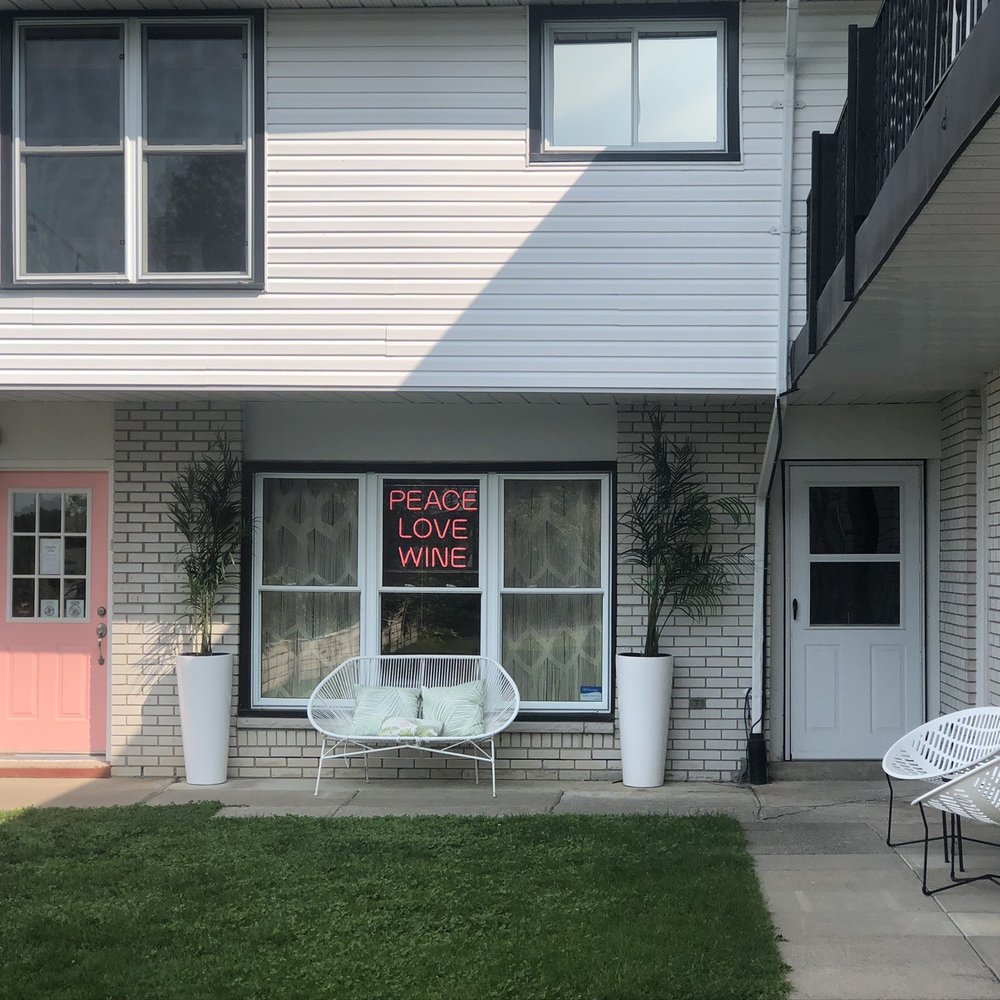 The June Motel - Hotels Near Me - Prince Edward, Ontario