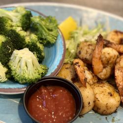Beach Waves Grill - Shrimp and Scallops
