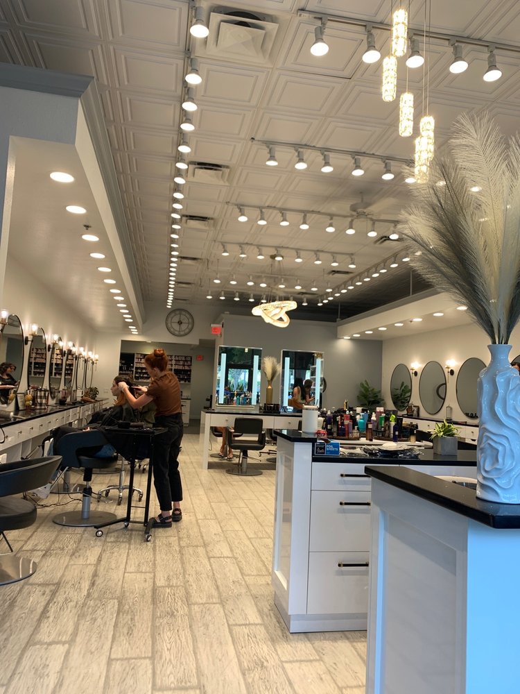 ROBYN MICHELLE SALON 2895 Maguire Rd, Windermere, Florida Hair