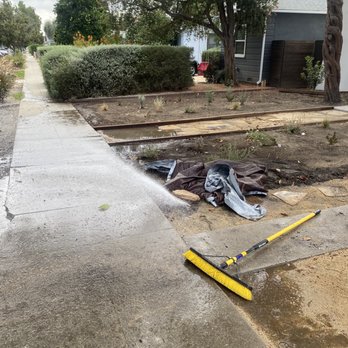 Before After Hours Plumbing & Rooter - Burst pipe spraying water - Plumbing Near Me Before After Hours Plumbing & Rooter - Burst pipe spraying water - Plumbing Near Me