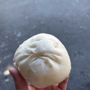 Delicious Dim Sum - Pork and vegetable bun - Dim Sum Near Me - San Francisco, California