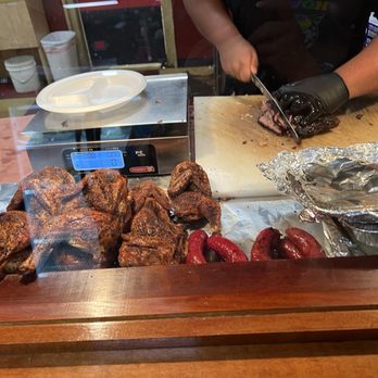 Luling Bar- B- Q - Moist Beef Brisket - Barbeque Near Me - Luling, Texas