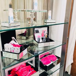 Lash Prism - Everything you could need for the best retention out of your extensions and while keeping eye health and cleanliness a priority!