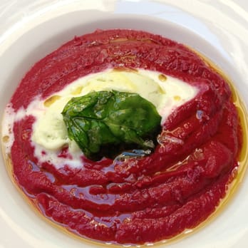 Arenero - Salmorejo de remolacha con helado de mascarpone y albahaca caramelizada - Tapas Bars Near Me