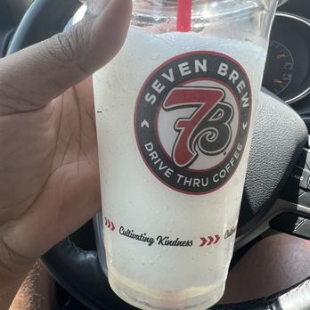 7 Brew Coffee - Lemon chiller - Coffee & Tea Near Me - Mansfield, Texas