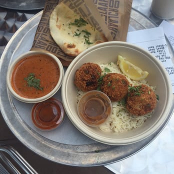 Choolaah - Veggie croquet with tiki masala and naan - Indian Near Me - Beachwood, Ohio
