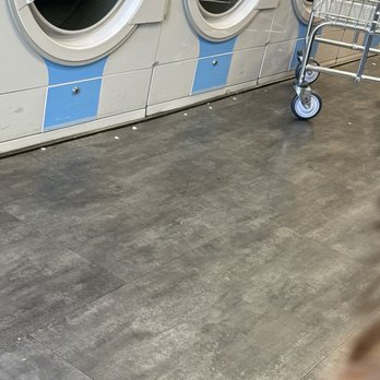 Azul Eco Laundromat - Laundromat Near Me - San Francisco, California Azul Eco Laundromat - Laundromat Near Me - San Francisco, California