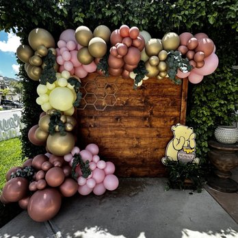 Arael Events - Classic Pooh - Balloon Services Near Me - Fallbrook, California Arael Events - Classic Pooh - Balloon Services Near Me - Fallbrook, California
