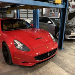 La Perla Auto Repair Car
