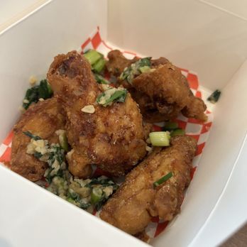 Mama Hieu's - Side of wings (2 drumettes & 2 wings) - Vietnamese Near Me - Westminster , California Mama Hieu's - Side of wings (2 drumettes & 2 wings) - Vietnamese Near Me - Westminster , California