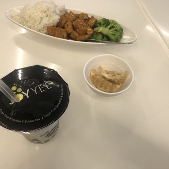 Joy Yee Noodle - Black Out And Orange Tofu Lunch Special - Chinese Near Me - Chicago, Illinois