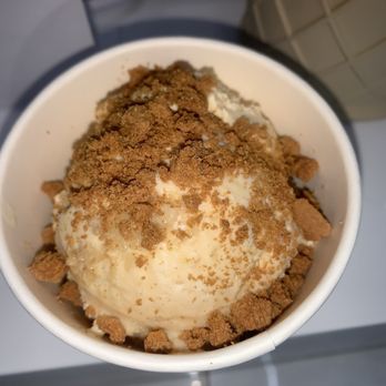 Sweet Escape - Banana pudding ice cream with biscoff pieces - Ice Cream & Frozen Yogurt Near Me - Bartlett, Tennessee Sweet Escape - Banana pudding ice cream with biscoff pieces - Ice Cream & Frozen Yogurt Near Me - Bartlett, Tennessee