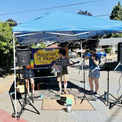 Woodlawn Neighborhood Farmers Market - Gentle Creatures live music Summer of Music series
