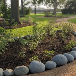 Croix Memorial Park - Perfectly positioned stones