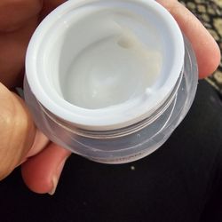Pearl De Flore - Mositurizing creme.