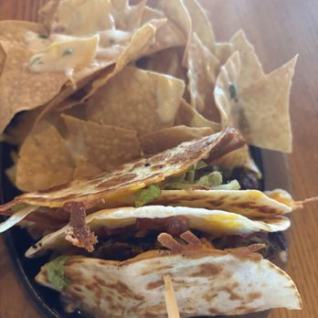 Applebee's Grill + Bar - O-M-Cheese-adilla Burger - Sports Bars Near Me - Nampa, Idaho Applebee's Grill + Bar - O-M-Cheese-adilla Burger - Sports Bars Near Me - Nampa, Idaho