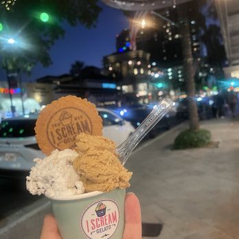 I Scream Gelato - Miami, FL - Stracciatella and coffee (size medium) - Gelato Near Me - Miami Beach, Florida I Scream Gelato - Miami, FL - Stracciatella and coffee (size medium) - Gelato Near Me - Miami Beach, Florida