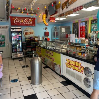 Mad Myrtle's Ice Creamery - the interior of the store - Ice Cream & Frozen Yogurt Near Me - Myrtle Beach, South Carolina Mad Myrtle's Ice Creamery - the interior of the store - Ice Cream & Frozen Yogurt Near Me - Myrtle Beach, South Carolina