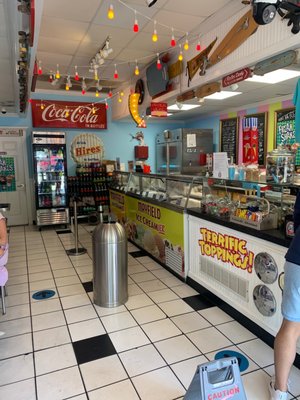 Mad Myrtle's Ice Creamery by null